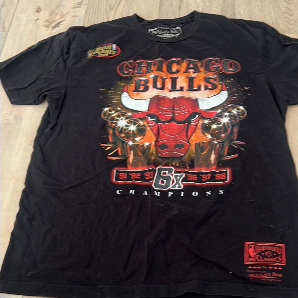 Men’s Graphic Tee Chicago Bulls